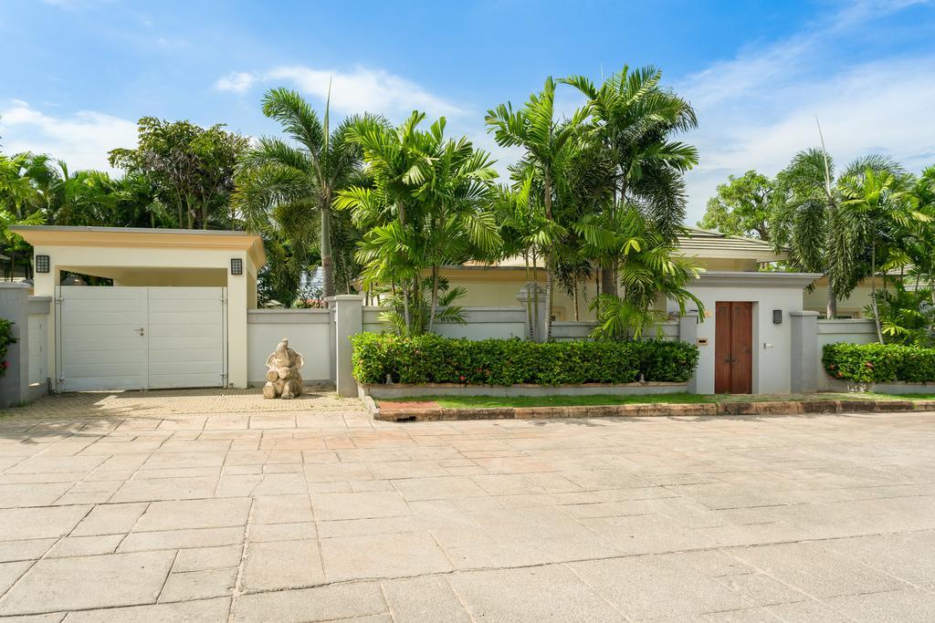 Luxury Pool Villa 3Br 6-8 Persons (Adults Only) パッタヤー エクステリア 写真